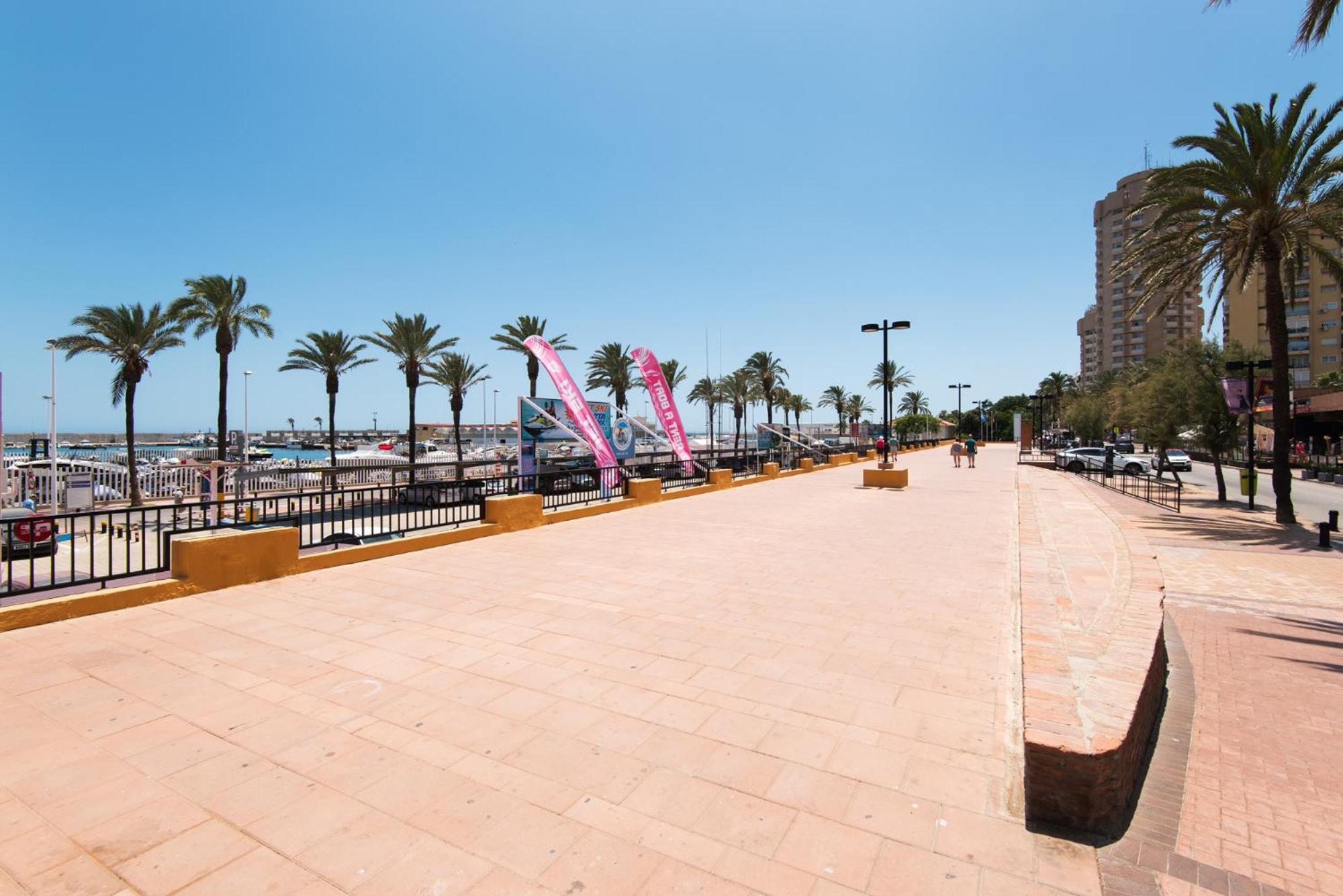 Palm True Towers 1, Marina Beach Apartment Фуэнхирола Экстерьер фото