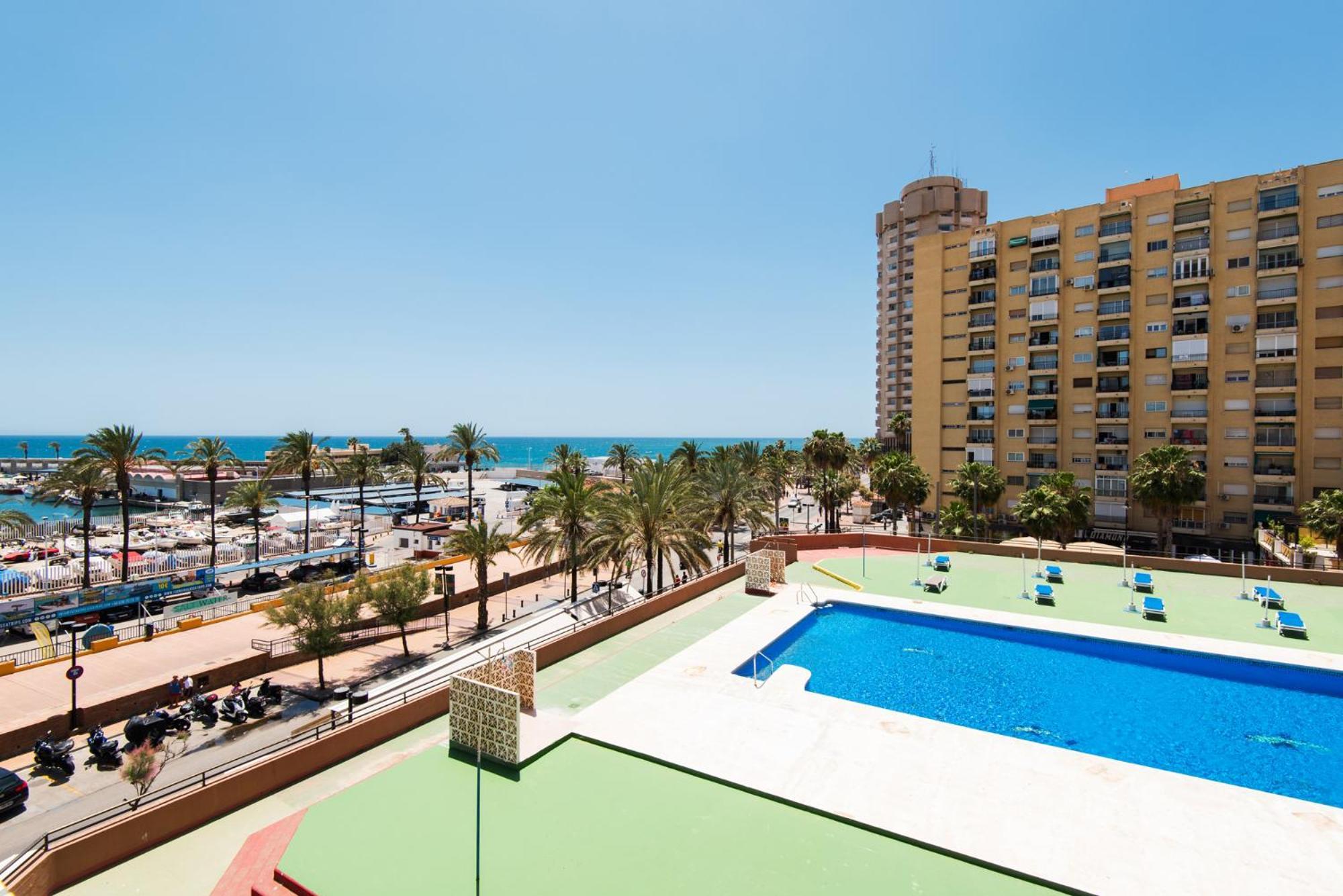 Palm True Towers 1, Marina Beach Apartment Фуэнхирола Экстерьер фото