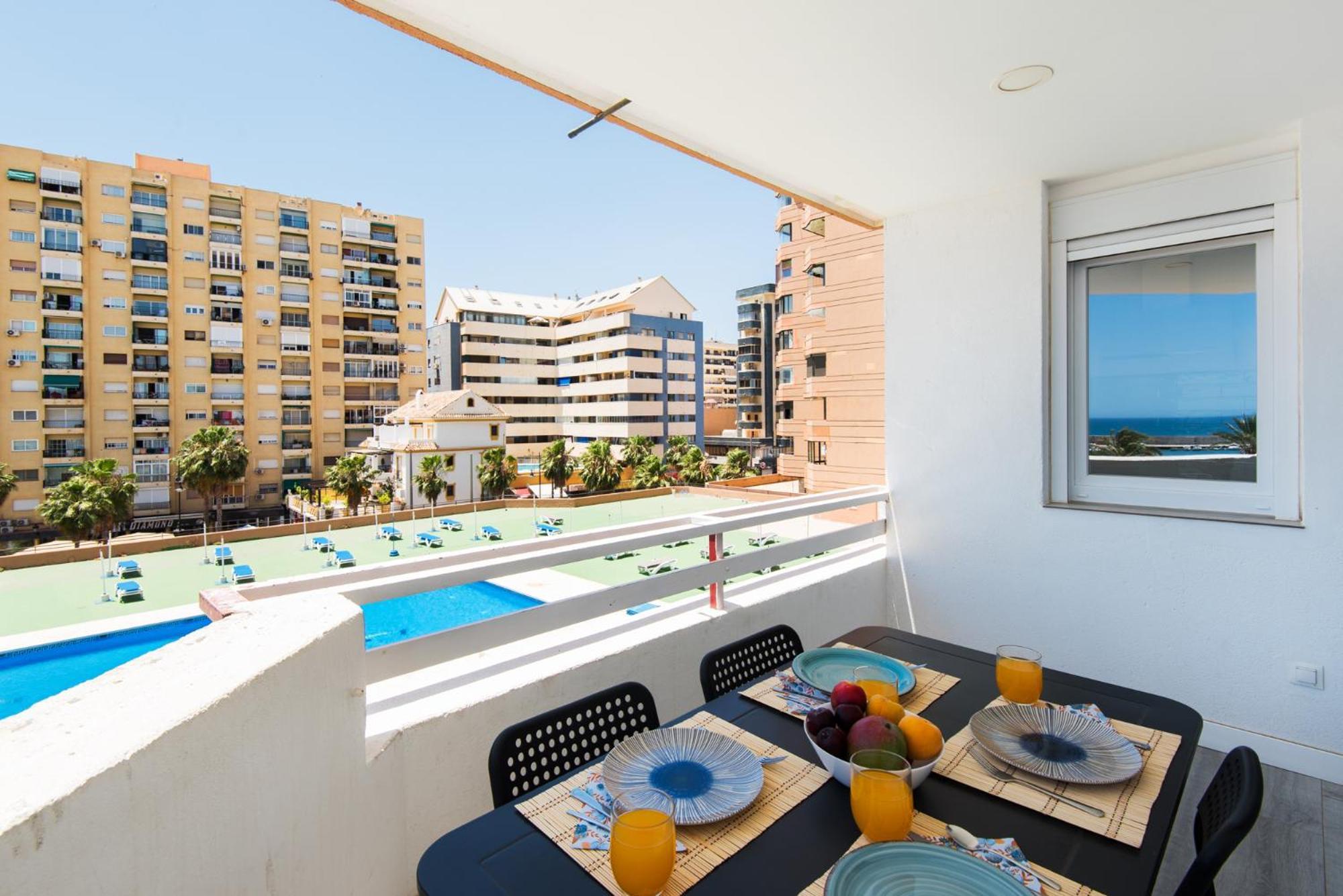 Palm True Towers 1, Marina Beach Apartment Фуэнхирола Экстерьер фото