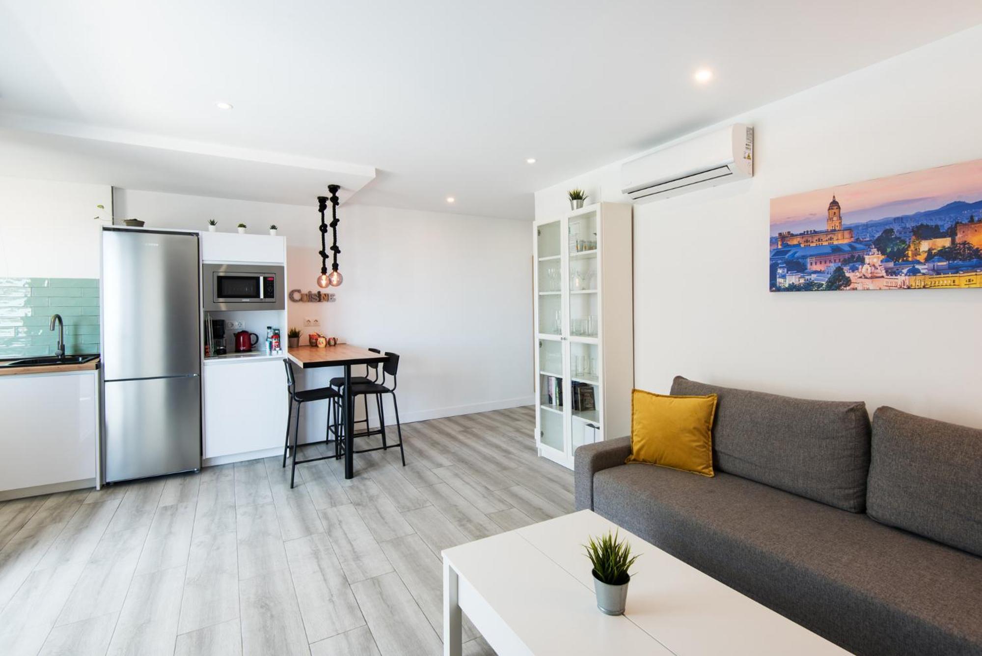 Palm True Towers 1, Marina Beach Apartment Фуэнхирола Экстерьер фото