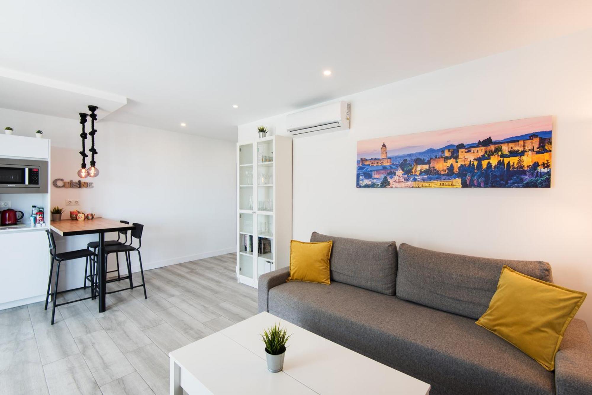 Palm True Towers 1, Marina Beach Apartment Фуэнхирола Экстерьер фото