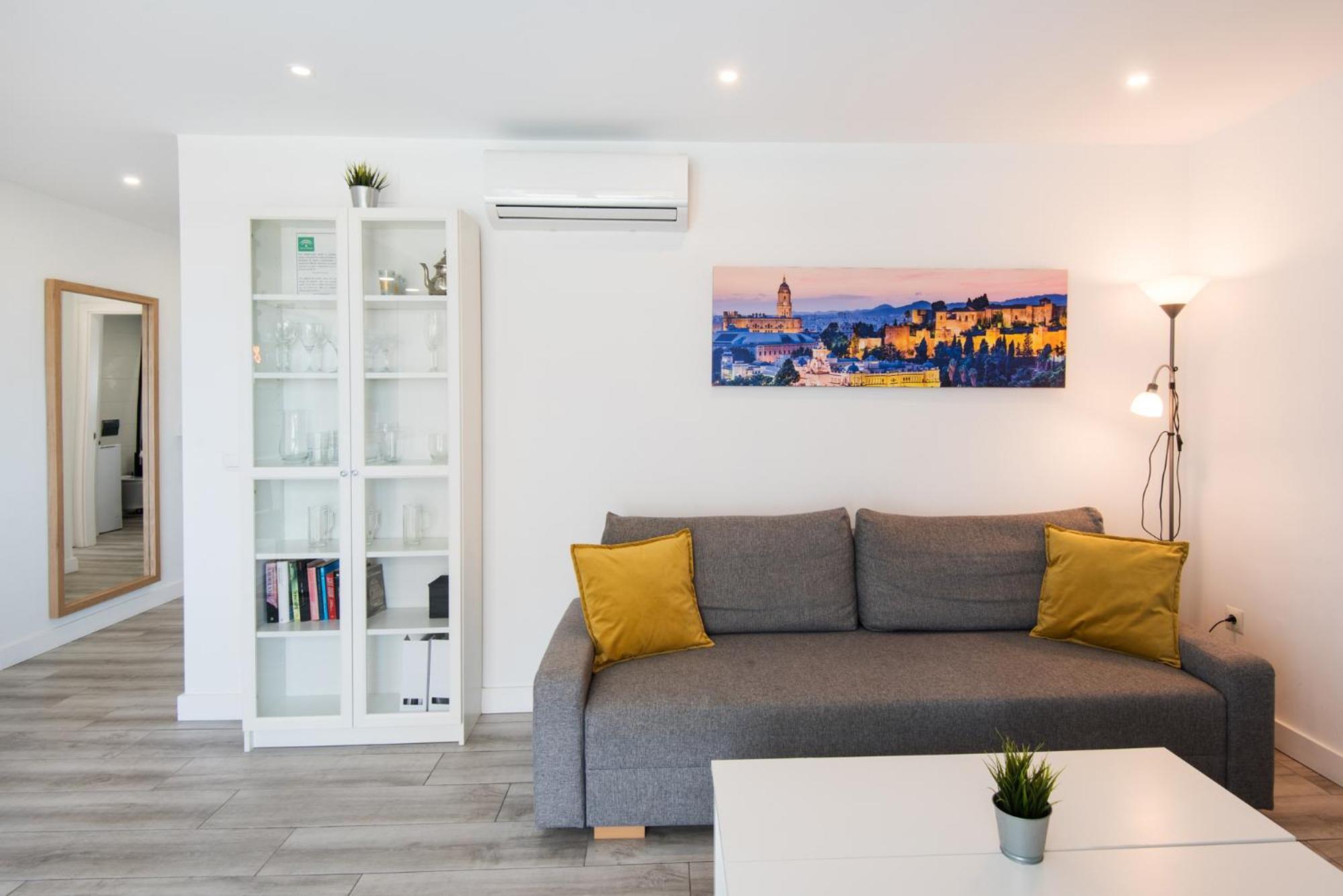 Palm True Towers 1, Marina Beach Apartment Фуэнхирола Экстерьер фото